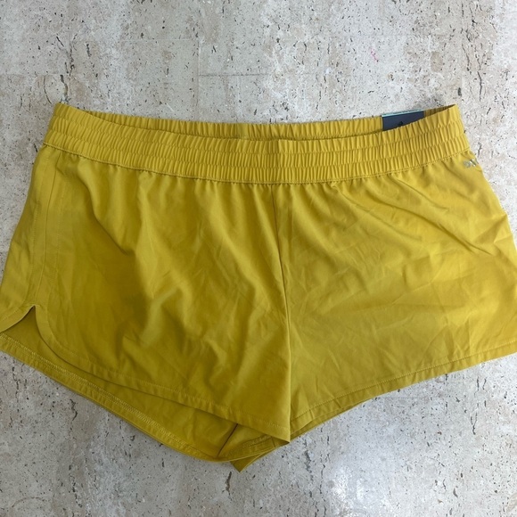 DSG Pants - DSG Womens Size XL Mid Rise Running Shorts Lined Grounded Yellow 3in Inseam New